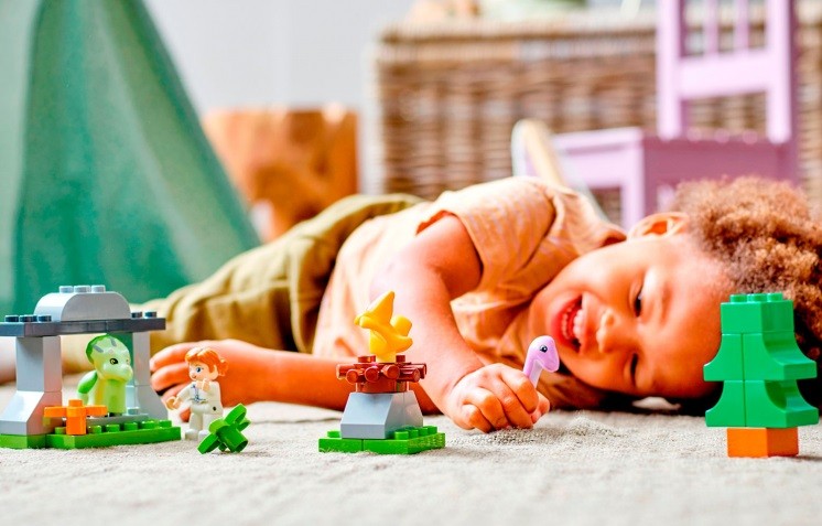LEGO. Конструктор "Duplo Dinosaur Nursery" (Питомник динозавров)
