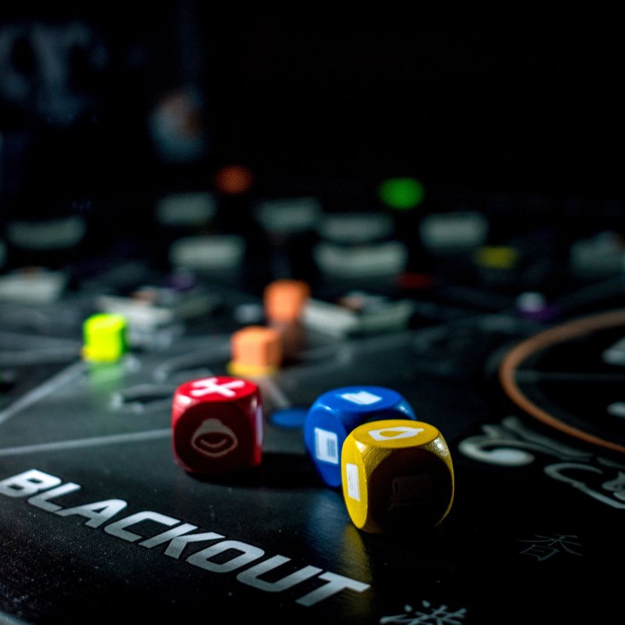 Настольная игра "Гонконг во тьме" 14+